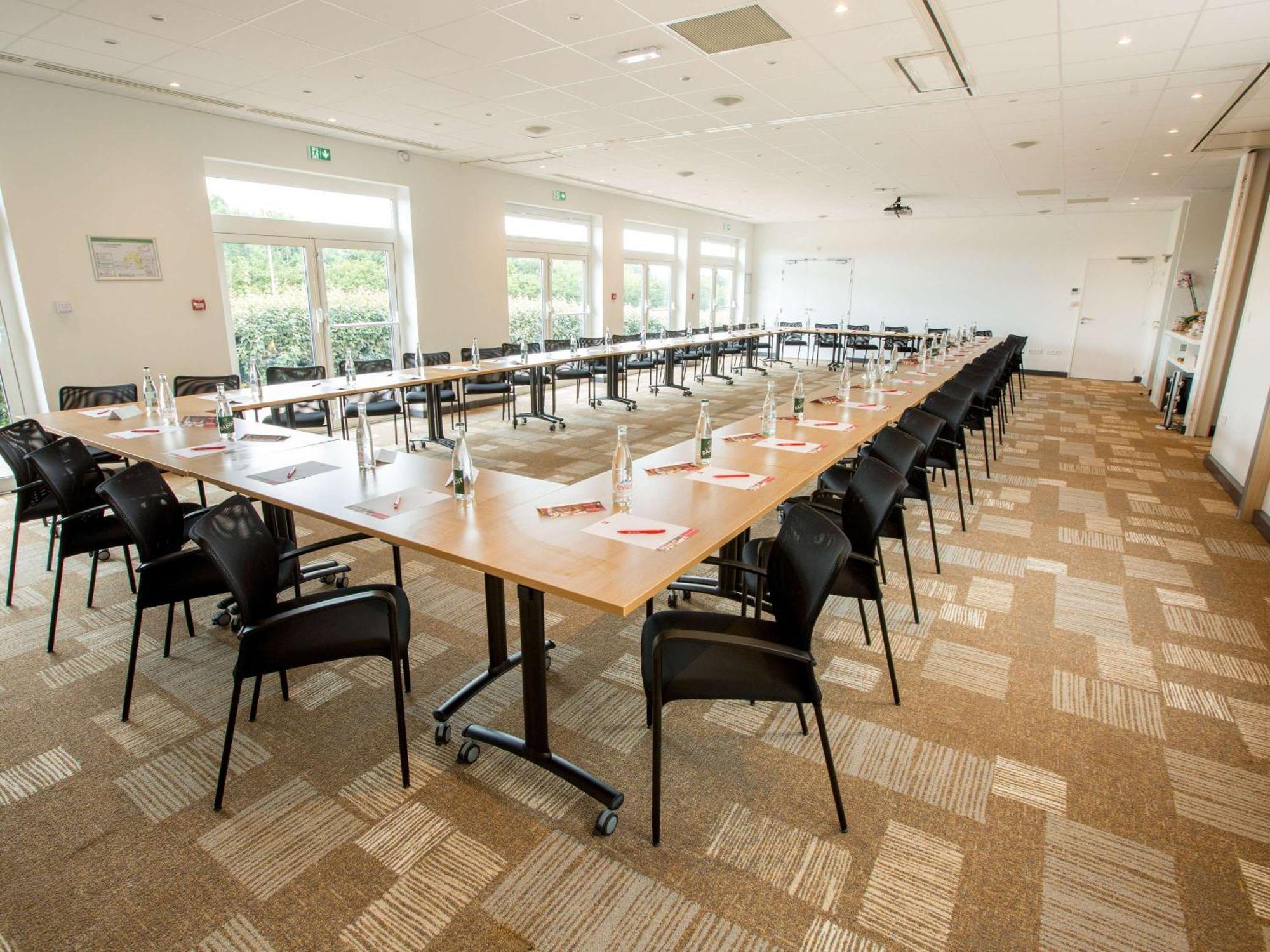 Ibis Cherbourg La Glacerie Экстерьер фото