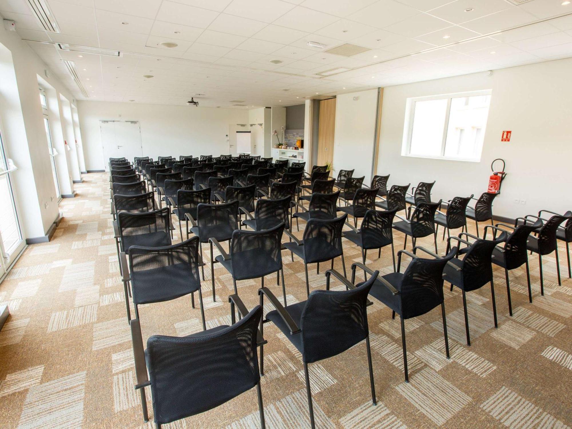 Ibis Cherbourg La Glacerie Экстерьер фото