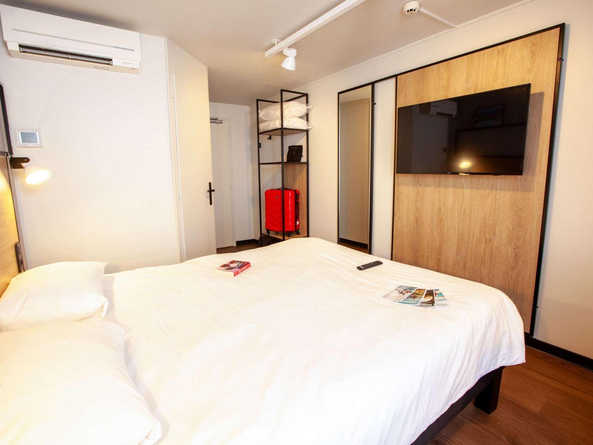 Ibis Cherbourg La Glacerie Экстерьер фото